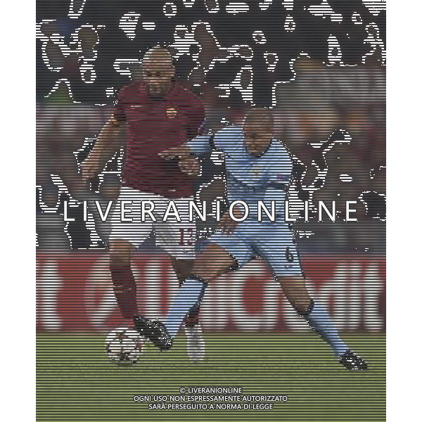 Roma - 10/12/2014 - Stadio Olimpico - Uefa Champions League 2014/2015 - AS Roma vs Manchester City - nella foto: Douglas Maicon e Fernando / Ph Fabrizio Corradetti - Ag. Aldo Liverani sas
