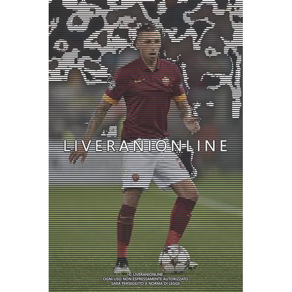Roma - 10/12/2014 - Stadio Olimpico - Uefa Champions League 2014/2015 - AS Roma vs Manchester City - nella foto: Jose\' Holebas / Ph Fabrizio Corradetti - Ag. Aldo Liverani sas