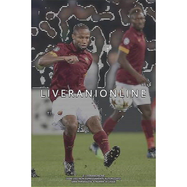 Roma - 10/12/2014 - Stadio Olimpico - Uefa Champions League 2014/2015 - AS Roma vs Manchester City - nella foto: Seydou Keita / Ph Fabrizio Corradetti - Ag. Aldo Liverani sas