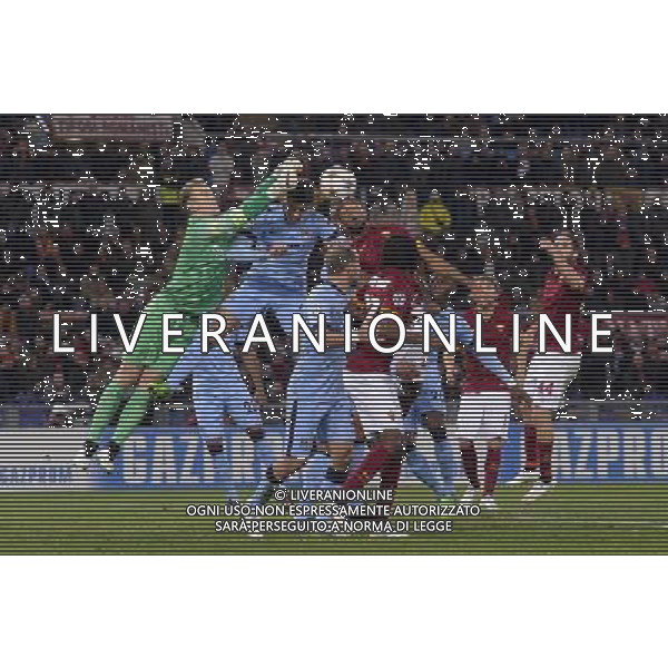 Roma - 10/12/2014 - Stadio Olimpico - Uefa Champions League 2014/2015 - AS Roma vs Manchester City - nella foto: Joe Hart respinge la palla in area / Ph Fabrizio Corradetti - Ag. Aldo Liverani sas