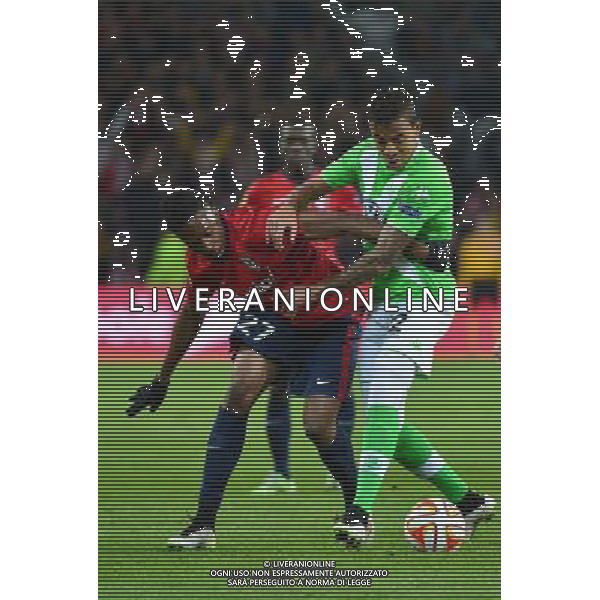 Divock ORIGI / Luiz GUSTAVO - 11.12.2014 - Lille / Wolfsbourg - Europa League Photo : Dave Winter / Icon Sport /Agenzia Aldo Liverani sas - ITALY ONLY - EDITORIAL USE ONLY