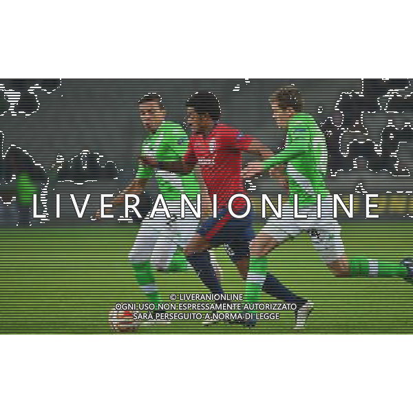 Ryan MENDES / Luiz GUSTAVO / Sebastian JUNG - 11.12.2014 - Lille / Wolfsbourg - Europa League Photo : Dave Winter / Icon Sport /Agenzia Aldo Liverani sas - ITALY ONLY - EDITORIAL USE ONLY