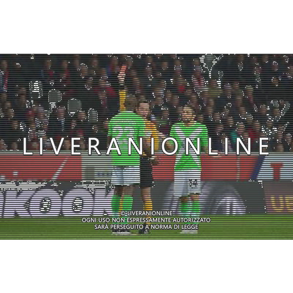 Expulsion Josuha GUILAVOGUI - 11.12.2014 - Lille / Wolfsbourg - Europa League Photo : Dave Winter / Icon Sport /Agenzia Aldo Liverani sas - ITALY ONLY - EDITORIAL USE ONLY