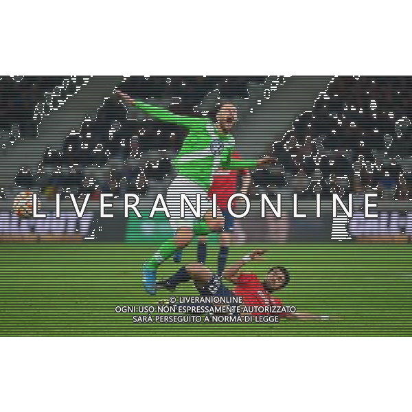 Bas DOST / Marko BASA - 11.12.2014 - Lille / Wolfsbourg - Europa League Photo : Dave Winter / Icon Sport /Agenzia Aldo Liverani sas - ITALY ONLY - EDITORIAL USE ONLY