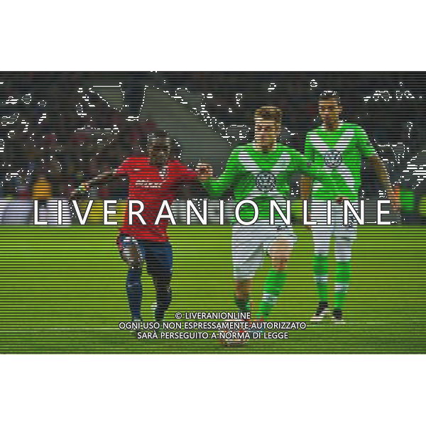 Idrissa GUEYE / Robin KNOCHE - 11.12.2014 - Lille / Wolfsbourg - Europa League Photo : Dave Winter / Icon Sport /Agenzia Aldo Liverani sas - ITALY ONLY - EDITORIAL USE ONLY