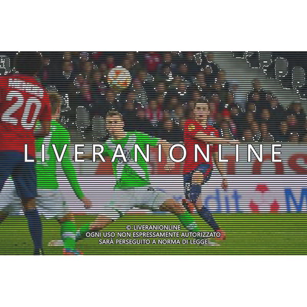 Sebastien CORCHIA / Ivan PERISIC - 11.12.2014 - Lille / Wolfsbourg - Europa League Photo : Dave Winter / Icon Sport /Agenzia Aldo Liverani sas - ITALY ONLY - EDITORIAL USE ONLY