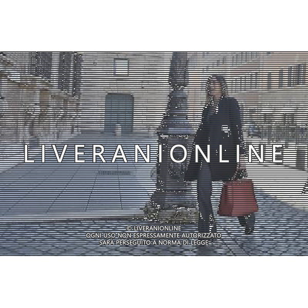 Roma - 19/12/2014 - Palazzo Madama - Discussione dei disegni di legge Bilancio di previsione dello Stato per l\'anno finanziario 2015 e bilancio pluriennale per il triennio 2015-2017 e Legge di Stabilita\' 2015 - nella foto: Maria Elena Boschi entra a Palazzo Madama / Ph. Fabrizio Corradetti - Ag. Aldo Liverani Sas
