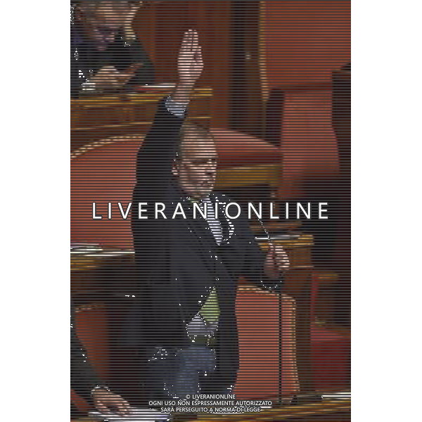 Roma - 19/12/2014 - Palazzo Madama - Discussione dei disegni di legge Bilancio di previsione dello Stato per l\'anno finanziario 2015 e bilancio pluriennale per il triennio 2015-2017 e Legge di Stabilita\' 2015 - nella foto: Roberto Calderoli / Ph. Fabrizio Corradetti - Ag. Aldo Liverani Sas