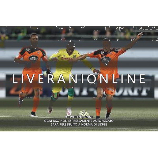 Serge GAKPE / Walhid MESLOUB - 20.12.2014 - Lorient / Nantes - 17eme journee de Ligue 1 - Photo : Vincent Michel / Icon Sport AG ALDO LIVERANI SAS ONLY ITALY