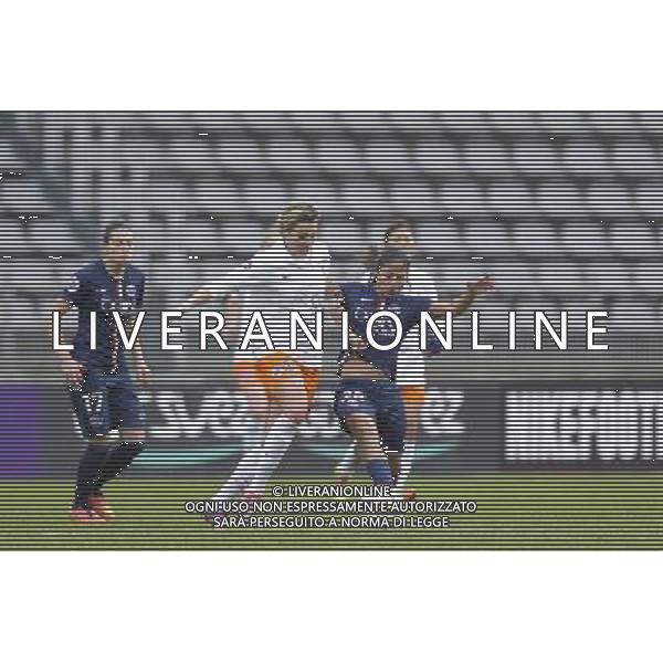 Claire Lavogez / Shirley Cruz - 20.12.2014 - PSG / Montpellier - 14eme journee de D1 Photo : Andre Ferreira / Icon Sport AG ALDO LIVERANI SAS ONLY ITALY