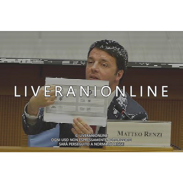 Roma - 29/12/2014 - Palazzo di Giustizia - Conferenza stampa di fine anno del premier Matteo Renzi che mostra un facsimile di scheda elettorale / Ph. Fabrizio Corradetti - Ag. Aldo Liverani sas