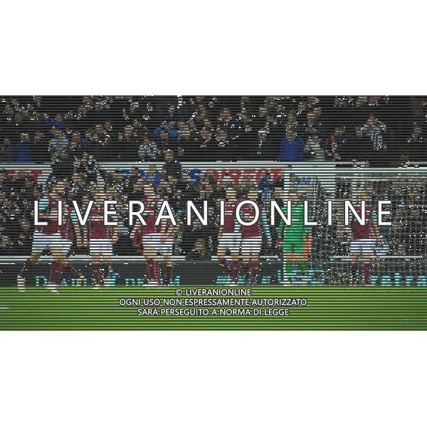 Burnley players look dejected after Newcastle United\'s Steven Taylor scores the opening goal Photographer Chris Vaughan/CameraSport Football - Barclays Premiership - Newcastle United v Burnley - Thursday 1st January 2015 - St James\' Park - Newcastle © CameraSport - 43 Linden Ave. Countesthorpe. Leicester. England. LE8 5PG - Tel: +44 (0) 116 277 4147 - admin@camerasport.com - www.camerasport.com /AGENZIA ALDO LIVERANI SAS - ITALY ONLY - EDITORIAL USE ONLY