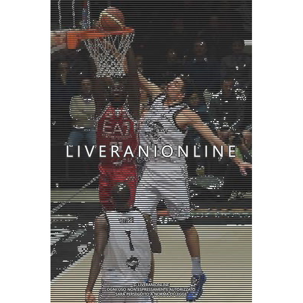 VIRTUS GRANAROLO BOLOGNA - EA7 EMPORIO ARMANI MILANO CAMPIONATO BASKET SERIE A1 29 DICEMBRE 2014 NELLA FOTO JAMES Â©SCHICCHI/AGENZIA ALDO LIVERANI SAS