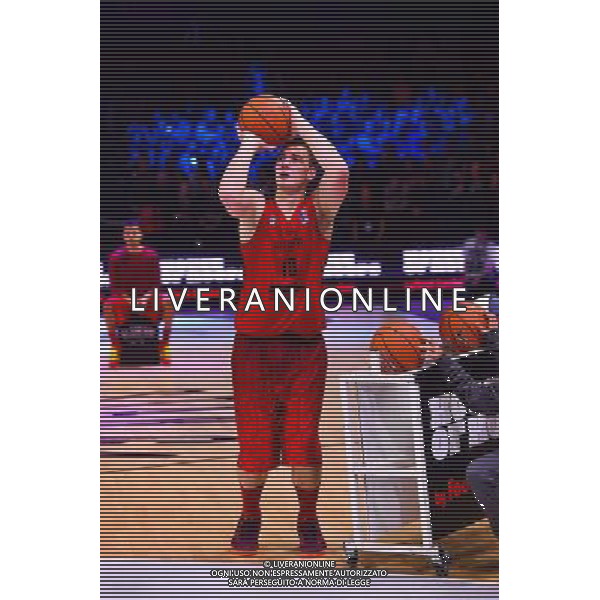 Hugo INVERNIZZI - concours de tirs a 3 points - 03.01.2015 - All Star Game -Paris - Zenith Photo : Dave Winter / Icon Sport /Agenzia Aldo Liverani sas - ITALY ONLY - EDITORIAL USE ONLY