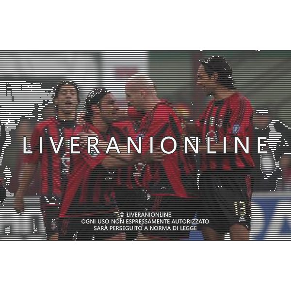 Milan - Palermo coppa Italia Tim Cup 12/01/2005 nella foto esultanza dopo il gol di christian brocchi ph andry/agenzia aldo liverani
