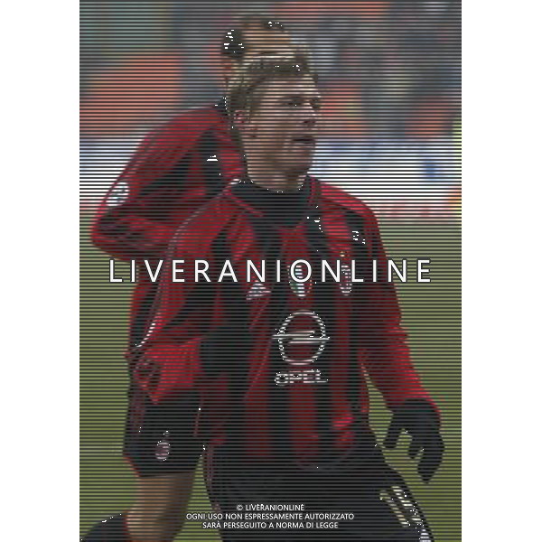Milan - Palermo coppa Italia Tim Cup 12/01/2005 nella foto esultanza dopo il gol jon dahl tomasson ph andry/agenzia aldo liverani