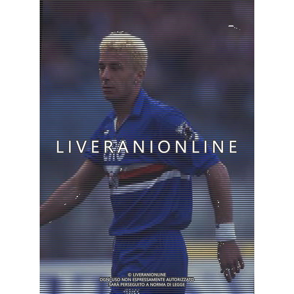 RETROSPETTIVA GIANLUCA VIALLI NELLA FOTO GIANLUCA VIALLI CON LA MAGLIA DELLA SAMPDORIA AG ALDO LIVERANI SAS