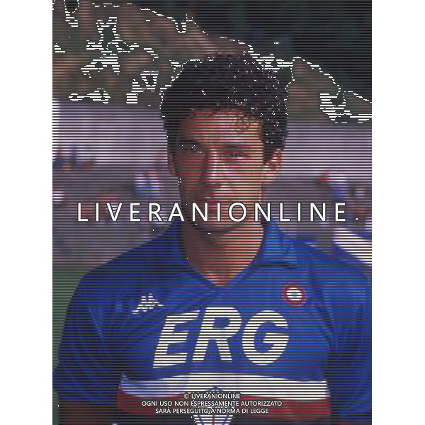 RETROSPETTIVA GIANLUCA VIALLI NELLA FOTO GIANLUCA VIALLI CON LA MAGLIA DELLA SAMPDORIA AG ALDO LIVERANI SAS