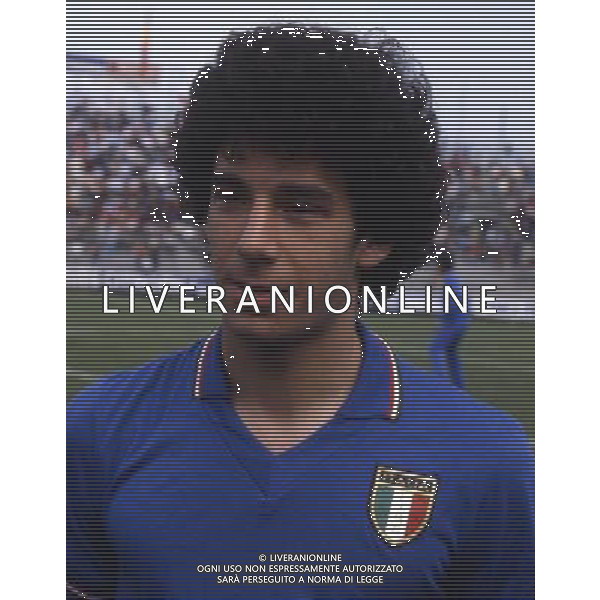 RETROSPETTIVA GIANLUCA VIALLI NELLA FOTO GIANLUCA VIALLI CON LA MAGLIA DELLA NAZIONALE AG ALDO LIVERANI SAS