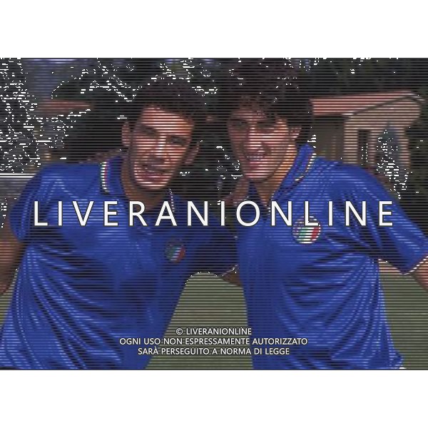 RETROSPETTIVA GIANLUCA VIALLI NELLA FOTO GIANLUCA VIALLI CON LA MAGLIA DELLA NAZIONALE E FERNANDO DE NAPOLI AG ALDO LIVERANI SAS