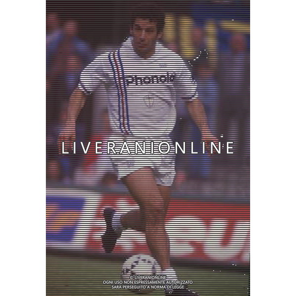 RETROSPETTIVA GIANLUCA VIALLI NELLA FOTO GIANLUCA VIALLI CON LA MAGLIA DELLA SAMPDORIA AG ALDO LIVERANI SAS