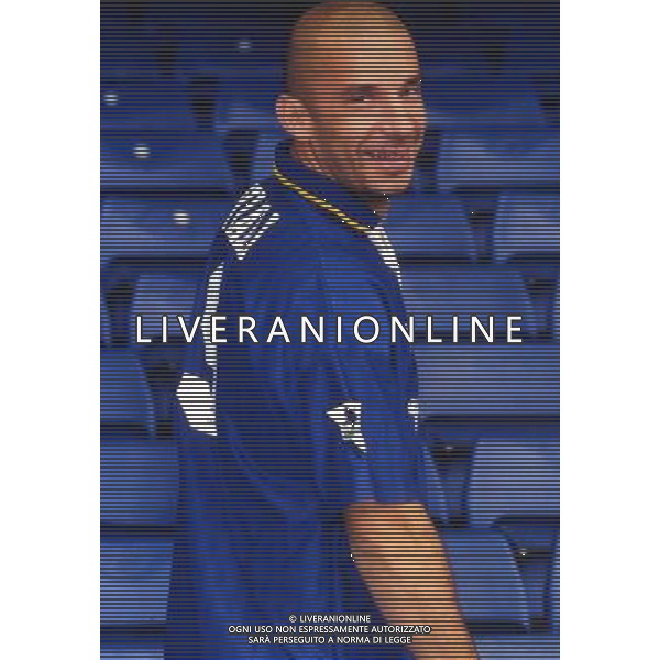 RETROSPETTIVA GIANLUCA VIALLI NELLA FOTO GIANLUCA VIALLI CON LA MAGLIA DELLA CHELSEA PRESENTAZIONE AG ALDO LIVERANI SAS
