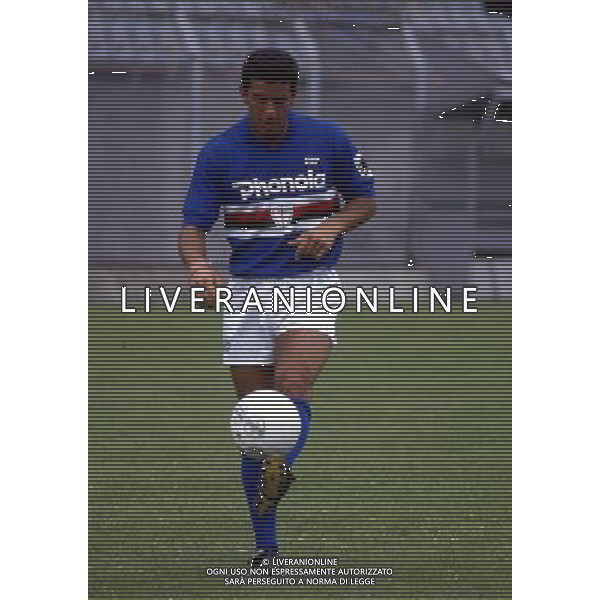 RETROSPETTIVA GIANLUCA VIALLI NELLA FOTO GIANLUCA VIALLI CON LA MAGLIA DELLA SAMPDORIA AG ALDO LIVERANI SAS