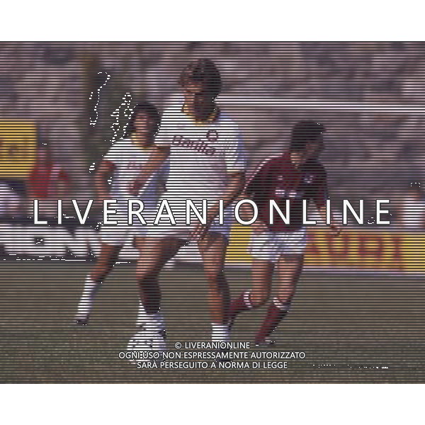 RETROSPETTIVA LIONELLO MANFREDONIA NELLA FOTO LIONELLO MANFREDONIA CON LA MAGLIA ROMA ARCHIVIO ALDO LIVERANI SAS