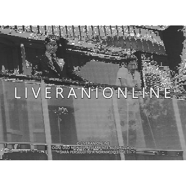 RETROSPETTIVA LIONELLO MANFREDONIA NELLA FOTO LIONELLO MANFREDONIA CON MONTESI IN VIA FILIPPETTI LEGA CALCIO A MILANO PER IL PROCESSO DEL CALCIOSCOMMESSE ARCHIVIO ALDO LIVERANI SAS