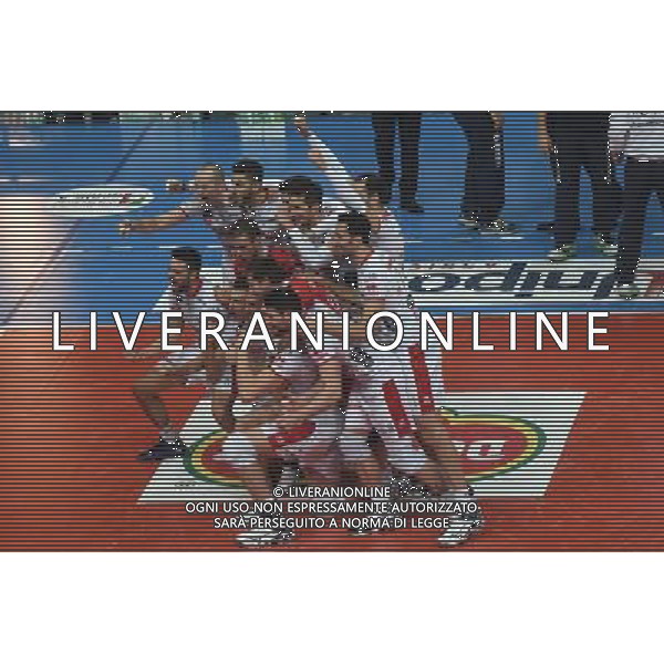TRENTO VOLLEY - PERUGIA SEMIFINALE COPPA ITALIA PALLAVOLO MASCHILE A BOLOGNA 10 GENNAIO 2015 NELLA FOTO ESULTANZA TRENTO ©SCHICCHI/AGENZIA ALDO LIVERANI SAS