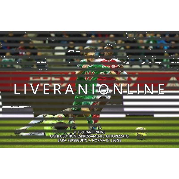 Faute sur Ricky VAN WOLFSWINKEL / Johny PLACIDE / Chris MAVINGA - 10.01.2015 - Reims / Saint Etienne - 20eme journee de Ligue 1 Photo : Dave Winter / Icon Sport AG ALDO LIVERANI SAS ONLY ITALY
