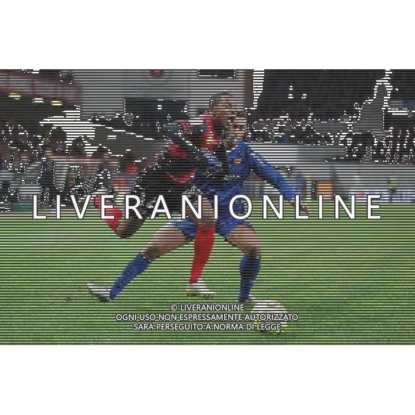 Claudio BEAUVUE / Ahmed KANTARI - 10.01.2015 - Guingamp / Lens - 20eme journee de Ligue 1 Photo : Vincent Michel / Icon Sport AG ALDO LIVERANI SAS ONLY ITALY