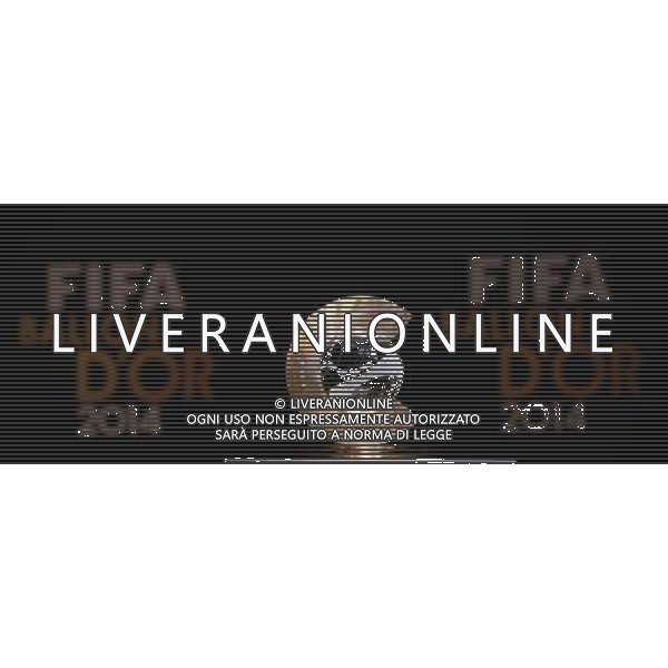 FIFA Ballon d\'Or 2014 Zurigo (Svizzera) - 12.01.2015 Nella Foto:Conferenza Stampa dei tre allenatori nominati come miglior coach dell\'anno: Premio,coppa /Ph.Vitez-Ag. Aldo Liverani