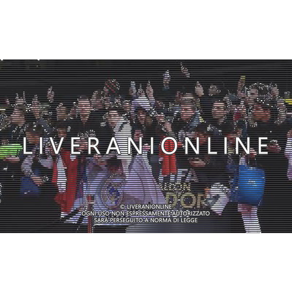 FIFA Ballon d\'Or 2014 Zurigo (Svizzera) - 12.01.2015 Nella Foto:fans attendono i calciatori /Ph.Vitez-Ag. Aldo Liverani