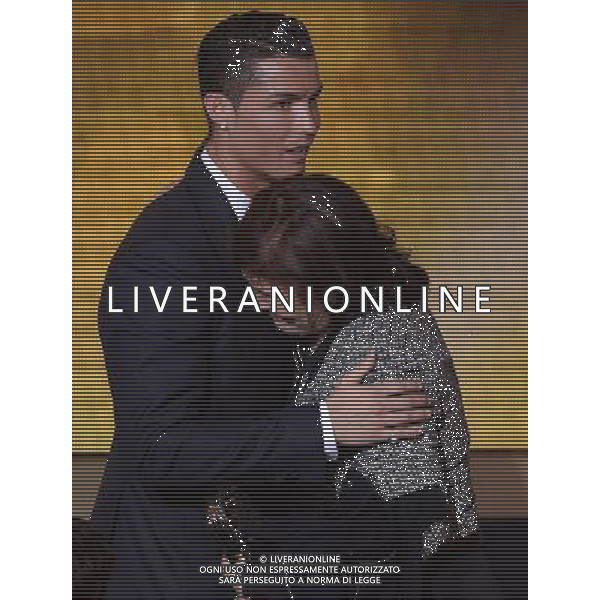 FIFA Ballon d\'Or 2014 Zurigo (Svizzera) - 12.01.2015 Nella Foto:ronaldo con la madre /Ph.Vitez-Ag. Aldo Liverani