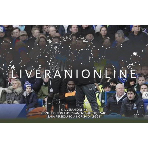 Newcastle United interim manager John Carver gives instructions to Moussa Sissoko Photographer Craig Mercer/CameraSport Football - Barclays Premiership - Chelsea v Newcastle United - Saturday 10th January 2015 - Stamford Bridge - London © CameraSport - 43 Linden Ave. Countesthorpe. Leicester. England. LE8 5PG - Tel: +44 (0) 116 277 4147 - admin@camerasport.com - www.camerasport.com AG ALDO LIVERANI SAS ONLY ITALY