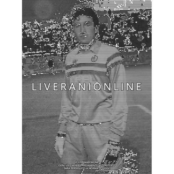 RETROSPETTIVA GIOVANNI GALLI CALCIATORE NELLA FOTO GIOVANNI GALLI MAGLIA FIORENTINA AG ALDO LIVERANI SAS