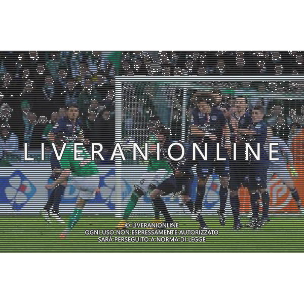 Illustration Coup Franc - Franck TABANOU / David LUIZ / Thiago MOTTA / Zlatan IBRAHIMOVIC / Marco VERRATTI - 13.01.2015 - Saint Etienne / Paris Saint Germain - 1/4Finale Coupe de la Ligue Photo : Jean Paul Thomas / Icon Sport /Agenzia Aldo Liverani sas - ITALY ONLY - EDITORIAL USE ONLY