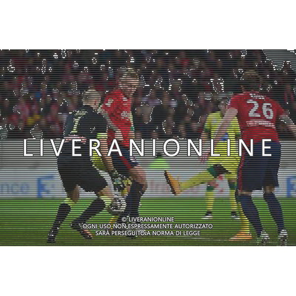 Simon KJAER / Remy RIOU - 14.01.2014 - Lille / Nantes - 1/4Finale Coupe de la Ligue Photo : Dave Winter / Icon Sport AG ALDO LIVERANI SAS ONLY ITALY