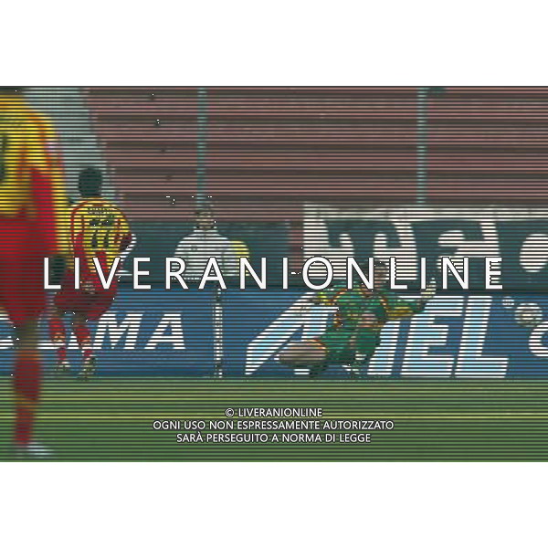 Udine 13/01/2005 coppa italia tim 2004/05 udinese-lecce nella foto goal di michele ph venezia/ag aldo liverani s.a.s.