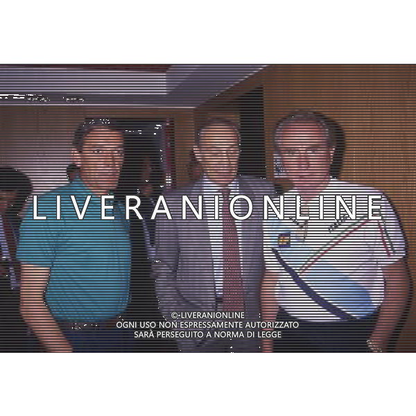 RETROSPETTIVA AZEGLIO VICINI NELLA FOTO AZEGLIO VICINI CON ENZO BEARZOT E GIGI RIVA AG ALDO LIVERANI SAS