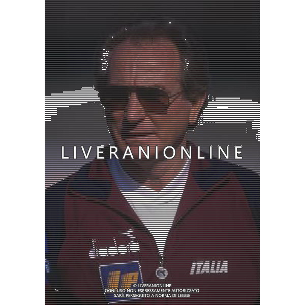 RETROSPETTIVA AZEGLIO VICINI NELLA FOTO AZEGLIO VICINI ALLENATORE AG ALDO LIVERANI SAS
