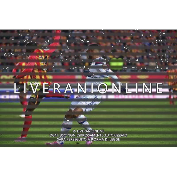Main de Boubacar SYLLA pour penalty / Alexandre LACAZETTE - 17.01.2015 - Lens / Lyon - 21eme journee de Ligue 1 Photo : Dave Winter / Icon Sport AG ALDO LIVERANI SAS ONLY ITALY
