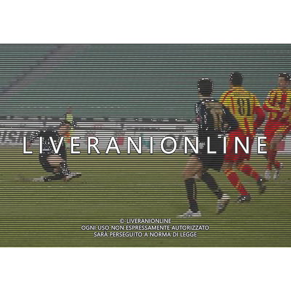 Udine 13/01/2005 coppa italia tim 2004/05 udinese -lecce nella foto goal vittoria di di natale per il passaggio in coppa italia ph venezia/ag aldo liverani s.a.s.