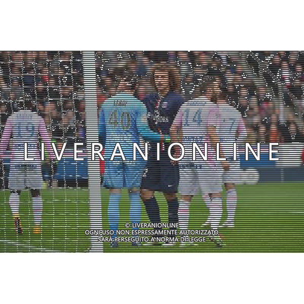 David LUIZ / Benjamin LEROY - 18.01.2015 - Paris Saint Germain / Evian Thonon - 21eme journee de Ligue 1 Photo : Dave Winter / Icon Sport AG ALDO LIVERANI SAS ONLY ITALY
