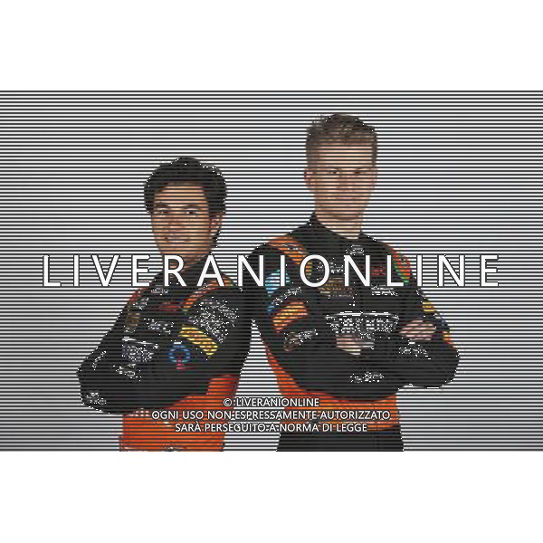 (L to R): Sergio Perez (MEX) Sahara Force India F1 with team mate Nico Hulkenberg (GER) Sahara Force India F1. 21.01.2015. Force India F1 Team Livery Reveal, Soumaya Museum, Mexico City, Mexico. - www.xpbimages.com, EMail: requests@xpbimages.com - copy of publication required for printed pictures. Every used picture is fee-liable. © Copyright: Moy / XPB Images AG ALDO LIVERANI SAS ONLY ITALY