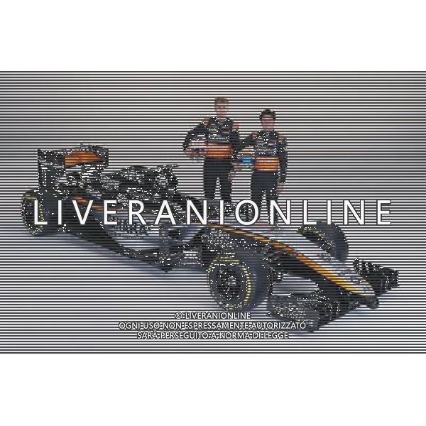 (L to R): Nico Hulkenberg (GER) Sahara Force India F1 with team mate Sergio Perez (MEX) Sahara Force India F1. 21.01.2015. Force India F1 Team Livery Reveal, Soumaya Museum, Mexico City, Mexico. - www.xpbimages.com, EMail: requests@xpbimages.com - copy of publication required for printed pictures. Every used picture is fee-liable. © Copyright: Moy / XPB Images AG ALDO LIVERANI SAS ONLY ITALY