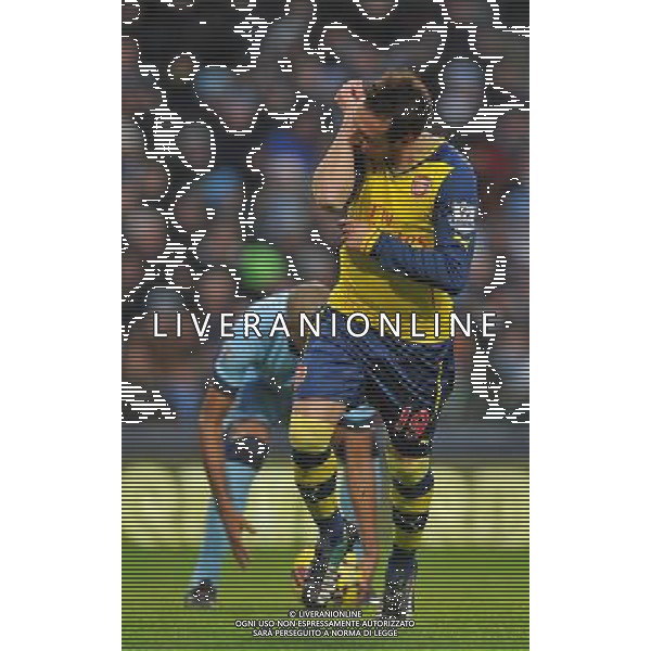 Arsenal\'s Santi Cazorla celebrates scoring his team\'s first goal Photographer Dave Howarth/CameraSport Football - Barclays Premiership - Manchester City v Arsenal - Sunday 18th January 2015 - Etihad stadium - Manchester © CameraSport - 43 Linden Ave. Countesthorpe. Leicester. England. LE8 5PG - Tel: +44 (0) 116 277 4147 - admin@camerasport.com - www.camerasport.com AG ALDO LIVERANI SAS ONLY ITALY