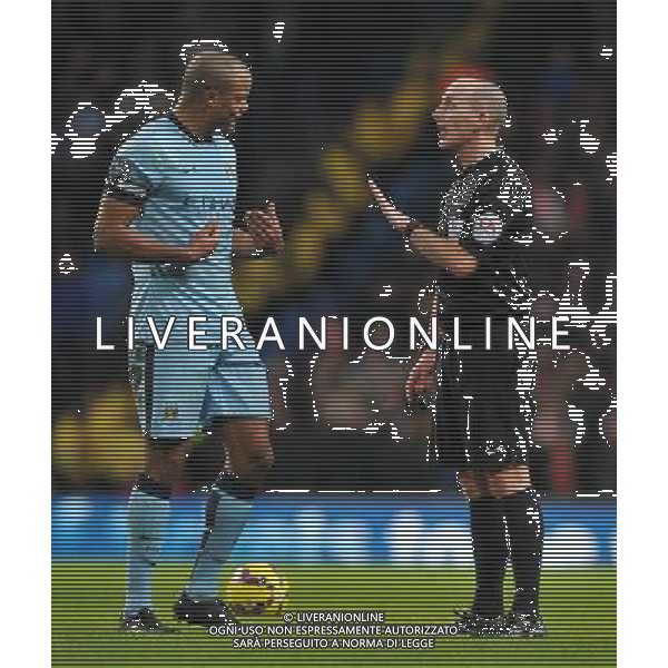 Do you mean me? asks Manchester City\'s Vincent Kompany of referee Mike Dean Photographer Dave Howarth/CameraSport Football - Barclays Premiership - Manchester City v Arsenal - Sunday 18th January 2015 - Etihad stadium - Manchester © CameraSport - 43 Linden Ave. Countesthorpe. Leicester. England. LE8 5PG - Tel: +44 (0) 116 277 4147 - admin@camerasport.com - www.camerasport.com AG ALDO LIVERANI SAS ONLY ITALY