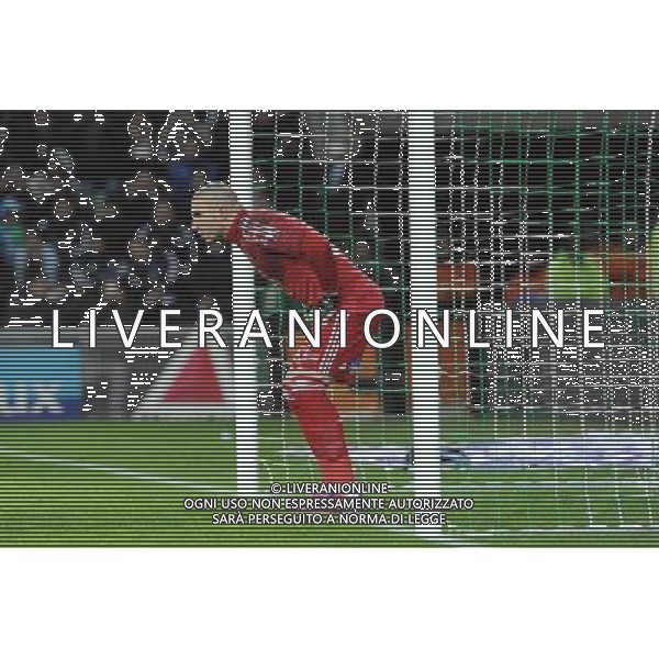 Penalty Stephane RUFFIER - 25.01.2015 - Saint Etienne / PSG - 22eme journee de Ligue1 Photo : Jean Paul Thomas / Icon Sport AG ALDO LIVERANI SAS ONLY ITALY